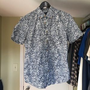 American Eagle Printed Short Sleeve Button Up